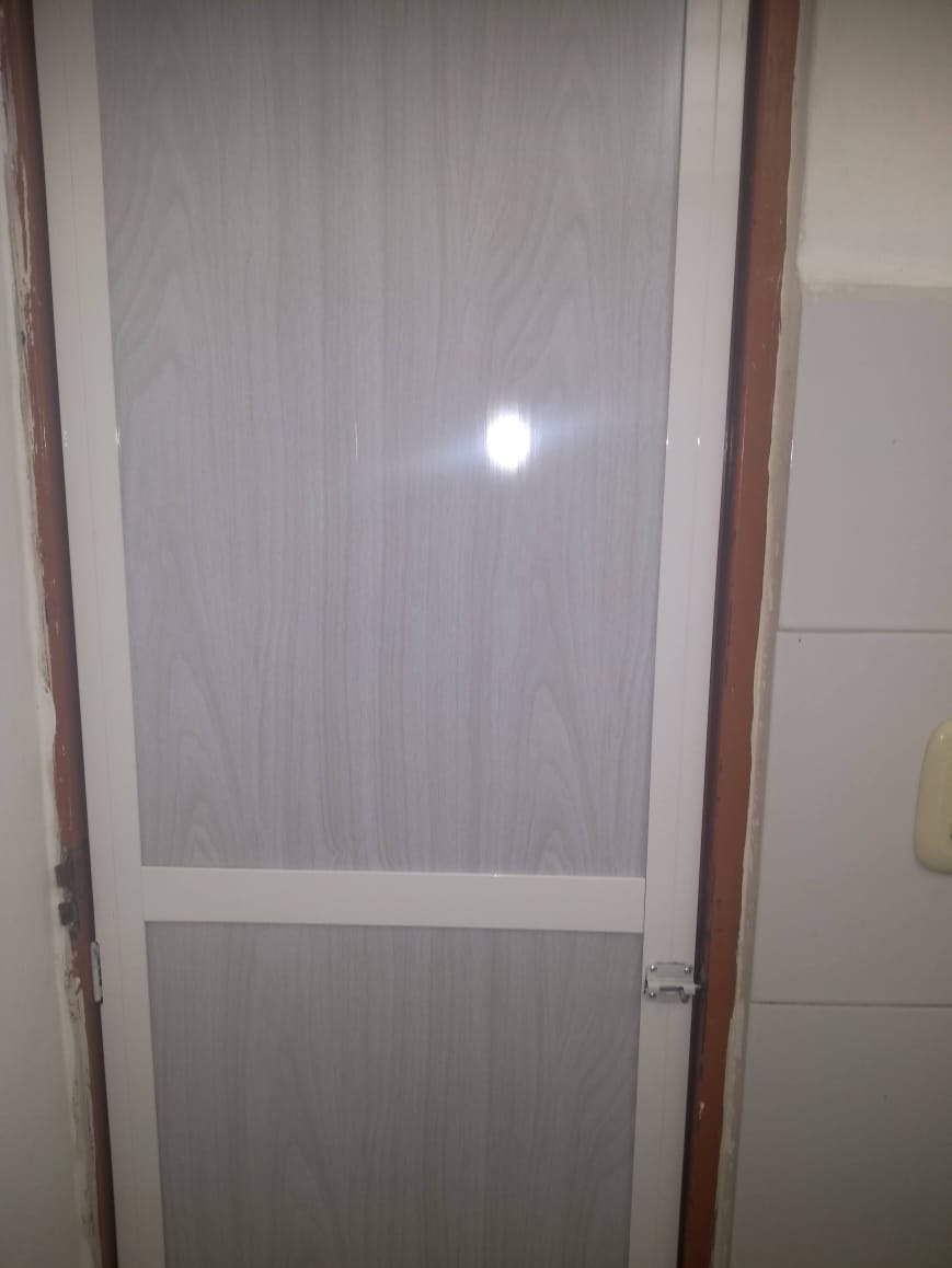 Puerta enchapada en PVC